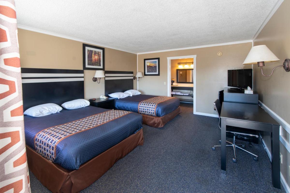 Surf And Gardens Motel