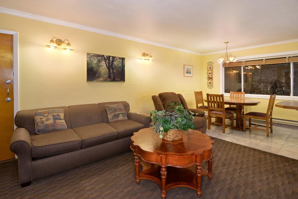 Surf And Gardens Motel 3*